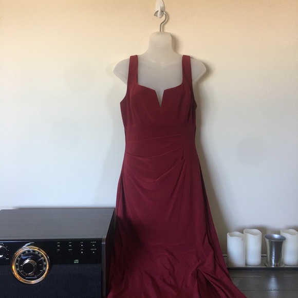 Le Chateau formal gown EUC - Picture 3 of 4